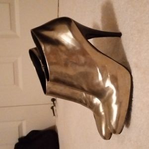 Giuseppe Zanotti Gold Ankle Boots 8 🎸✨